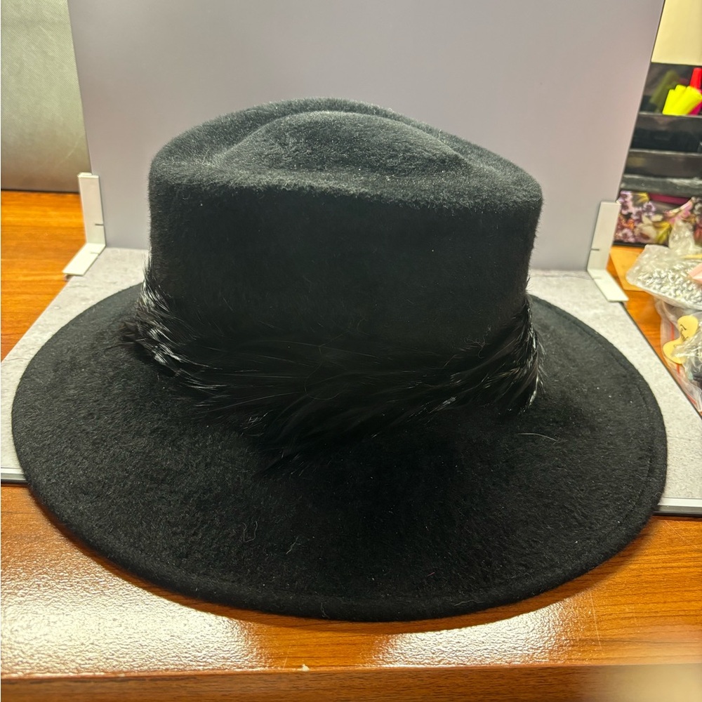 GIGI BURRIS Black rabbit Felt Hat with Feather Detail